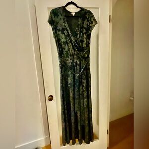 white silk long sleeve dress Petunia - Long sleeve silk gown